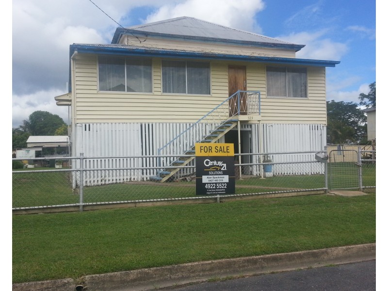 323 Bolsover St, Depot Hill QLD 4700