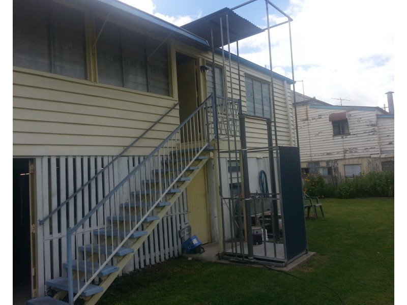 323 Bolsover St, Depot Hill QLD 4700