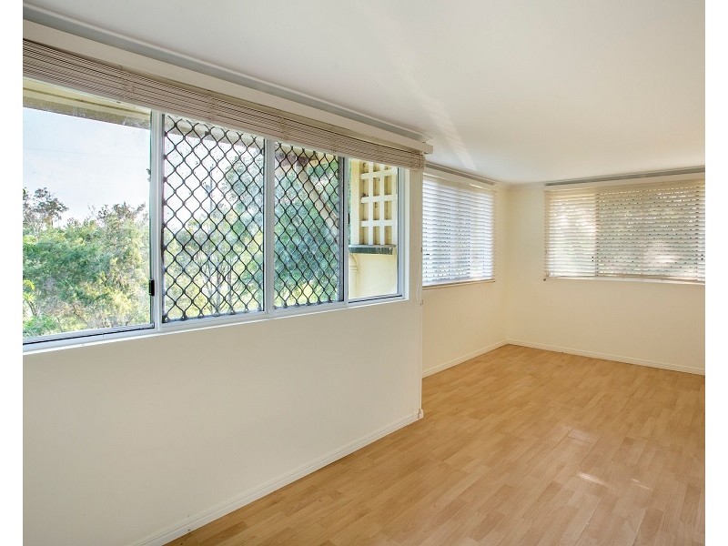 90 Tucker Rd, Alton Downs QLD 4702