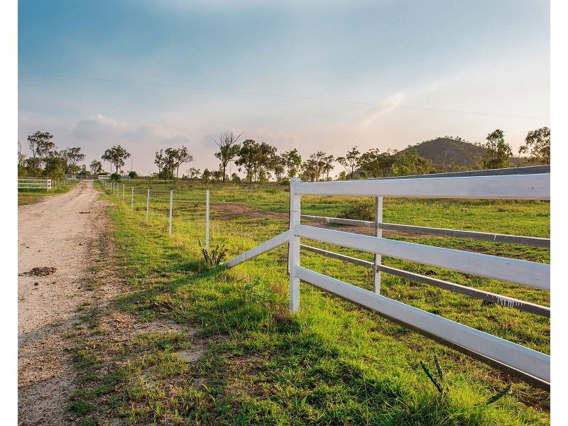 90 Tucker Rd, Alton Downs QLD 4702