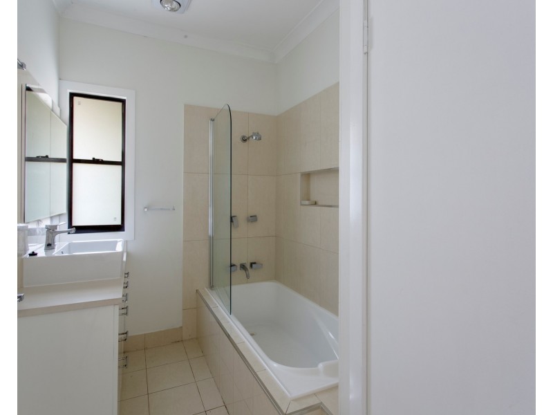 256 Dean Street, Berserker QLD 4701