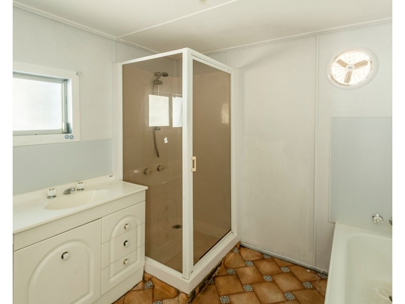 43 Cemetery Road, Cawarral QLD 4702