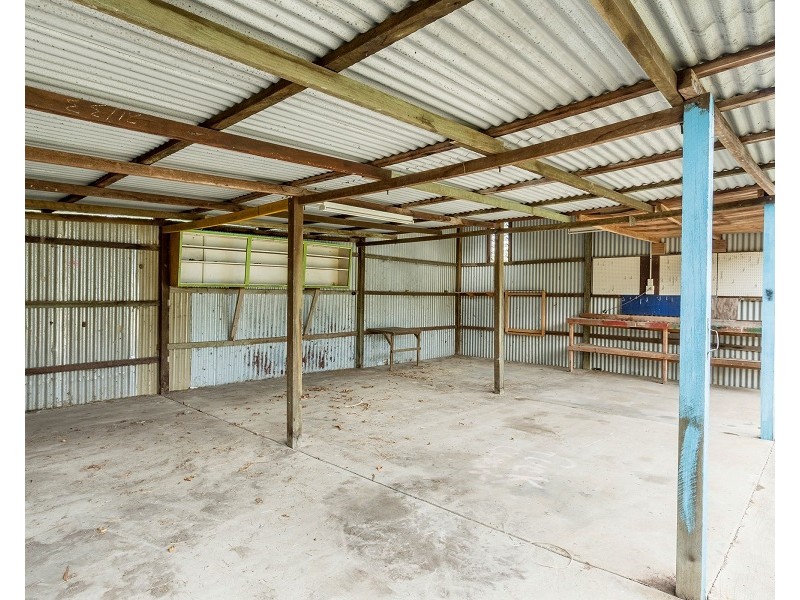 43 Cemetery Road, Cawarral QLD 4702
