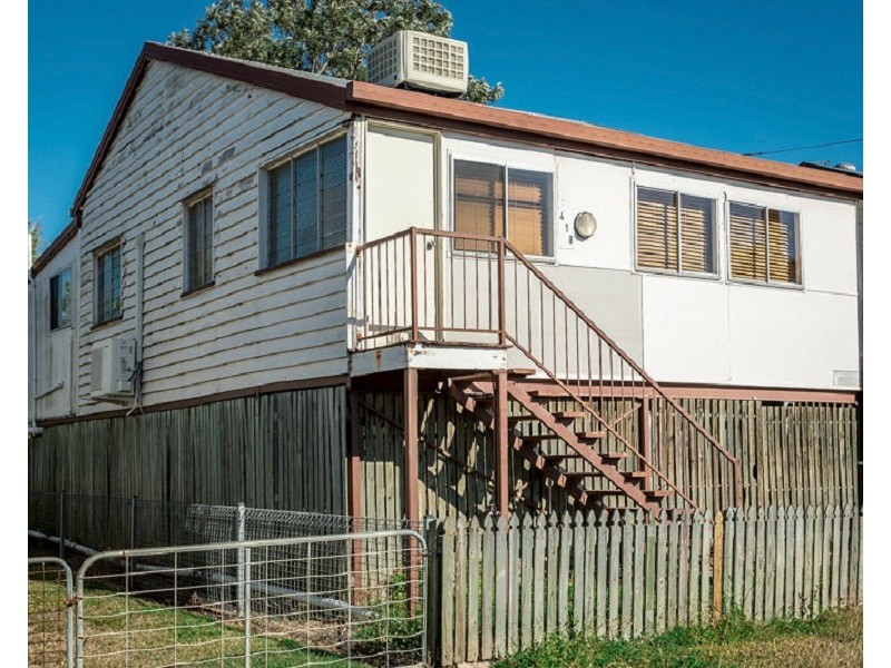 418  Quay Street, Depot Hill QLD 4700