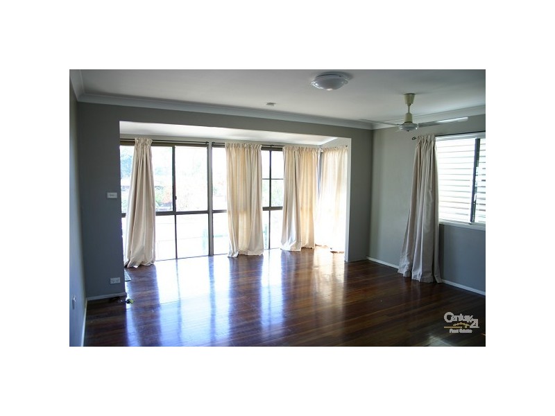 7 Barfoot Street, Kawana QLD 4701