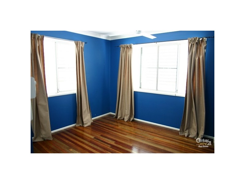 7 Barfoot Street, Kawana QLD 4701