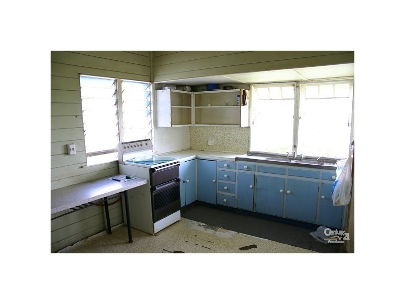 71 Thompsons Point Road, Thompson Point QLD 4702