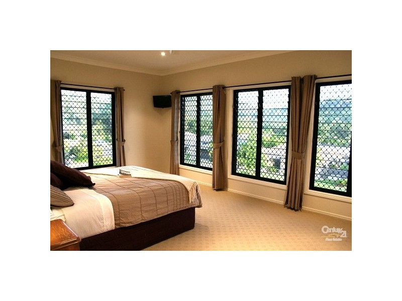 1 Greenwood Close, Frenchville QLD 4701