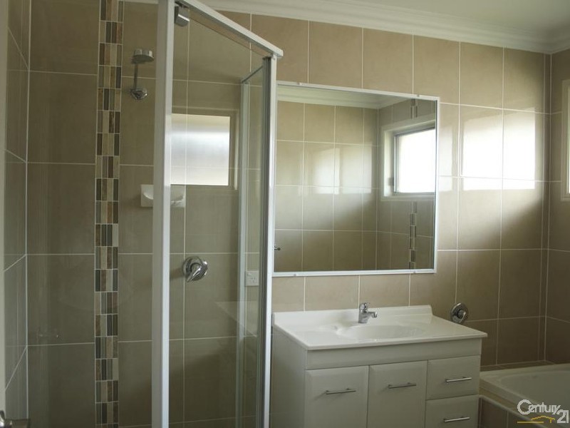 7 Premier Court, Gracemere QLD 4702
