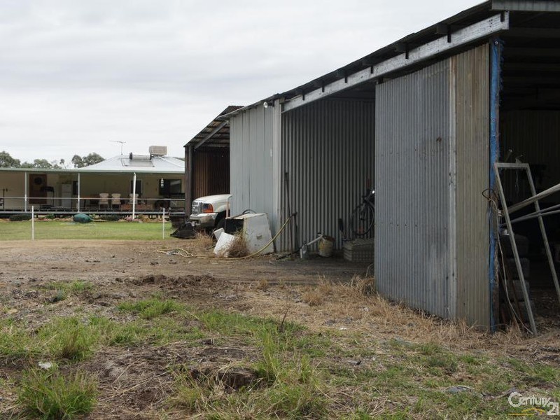 222 Del Rosa Road, Alton Downs QLD 4702