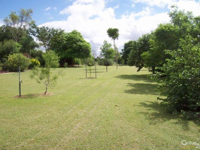 1 Slaughterhouse Rd, Westwood QLD 4702