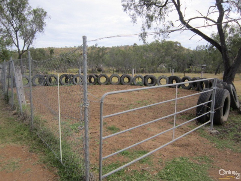 1 Slaughterhouse Rd, Westwood QLD 4702