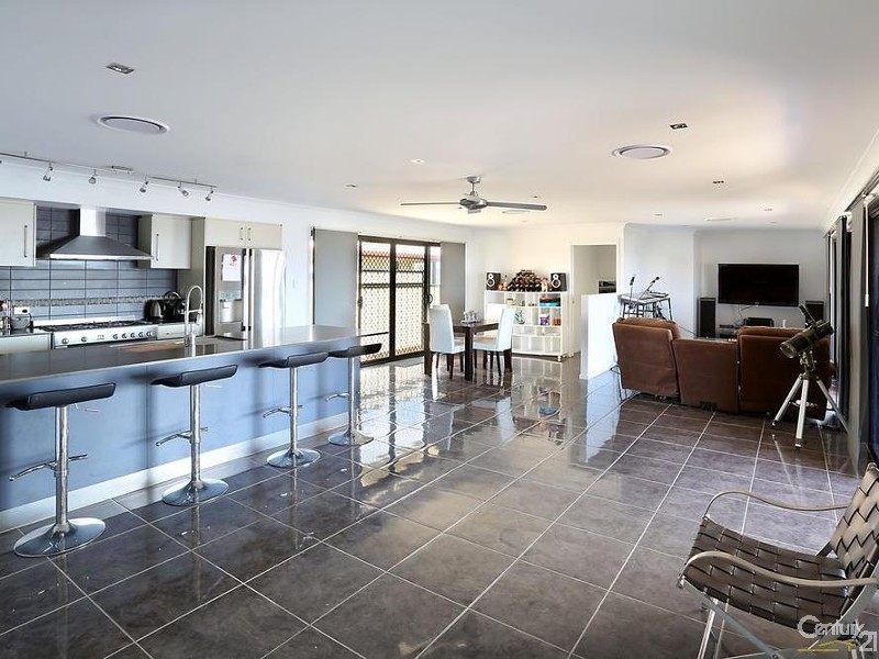21 Broadhurst Drive, Gracemere QLD 4702