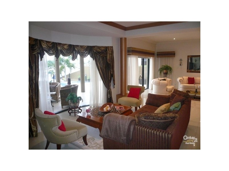 Paradise Point QLD 4216