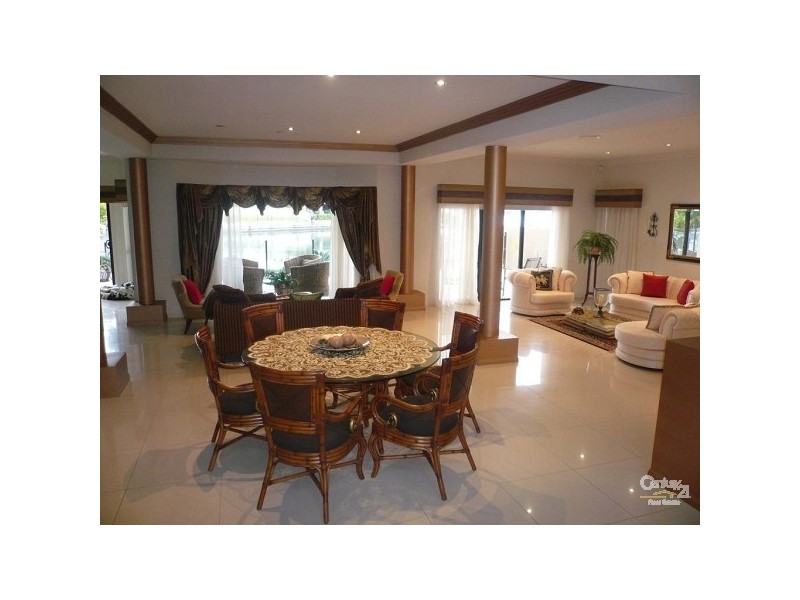 Paradise Point QLD 4216