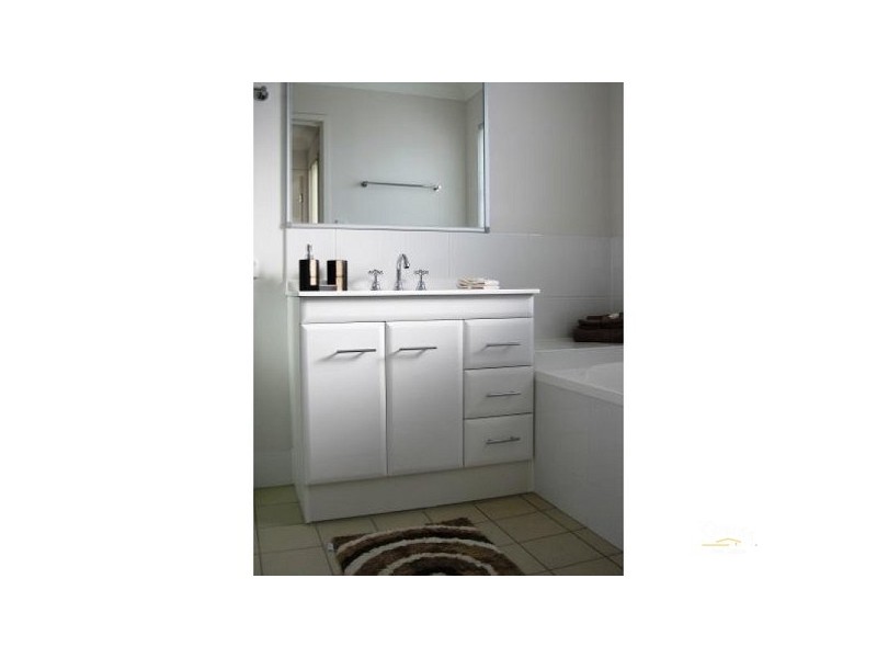 Pacific Pines QLD 4211
