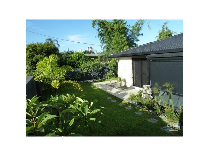 Broadbeach Waters QLD 4218