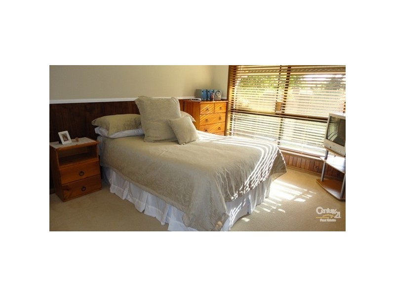 2 Dellwood Cct, Molendinar QLD 4214