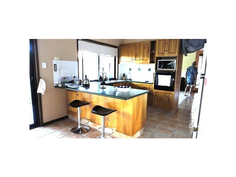 2 Dellwood Cct, Molendinar QLD 4214