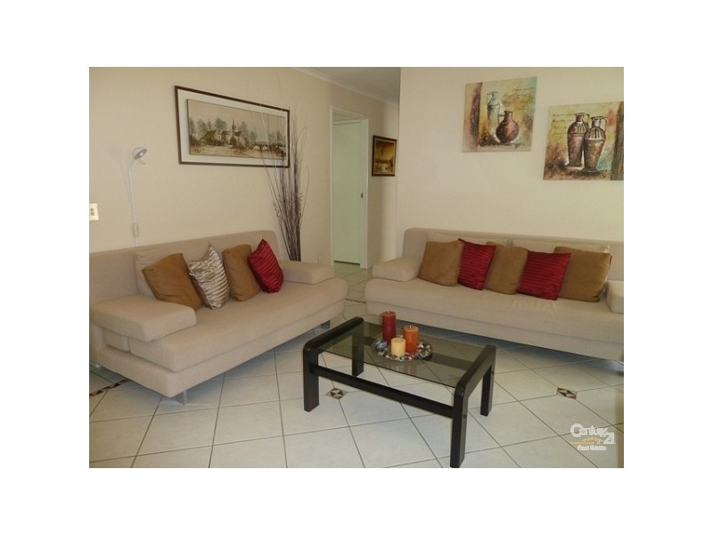 65 Melinda Street, Southport QLD 4215