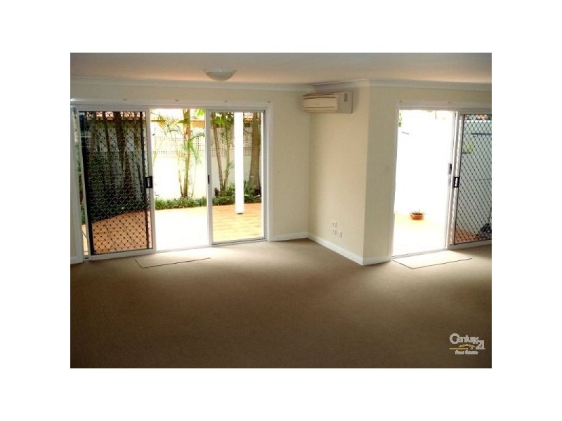 19/100 Cotlew Street, Southport QLD 4215