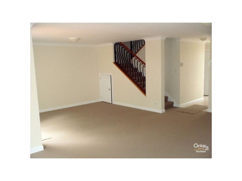 19/100 Cotlew Street, Southport QLD 4215