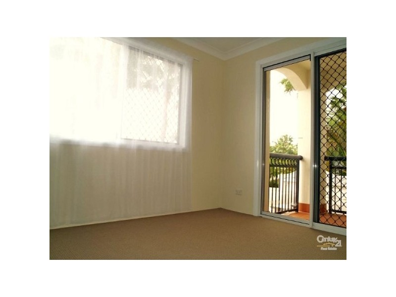 19/100 Cotlew Street, Southport QLD 4215