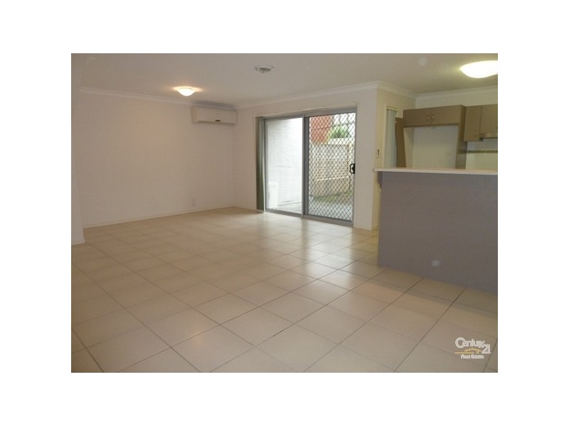 2 Toohey Street, Pacific Pines QLD 4211