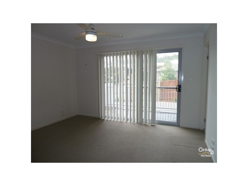 2 Toohey Street, Pacific Pines QLD 4211