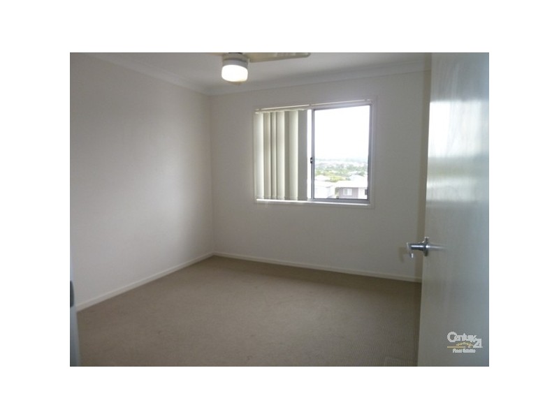 2 Toohey Street, Pacific Pines QLD 4211