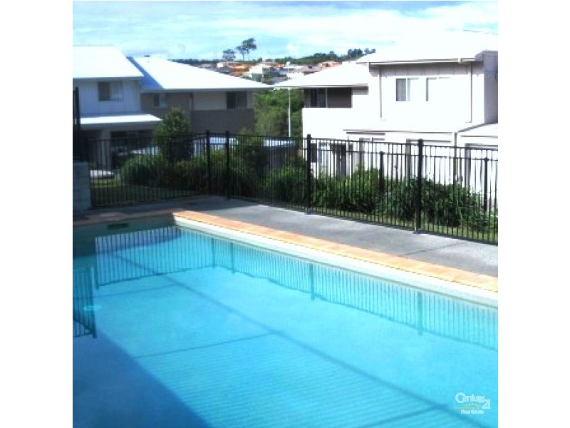 2 Toohey Street, Pacific Pines QLD 4211