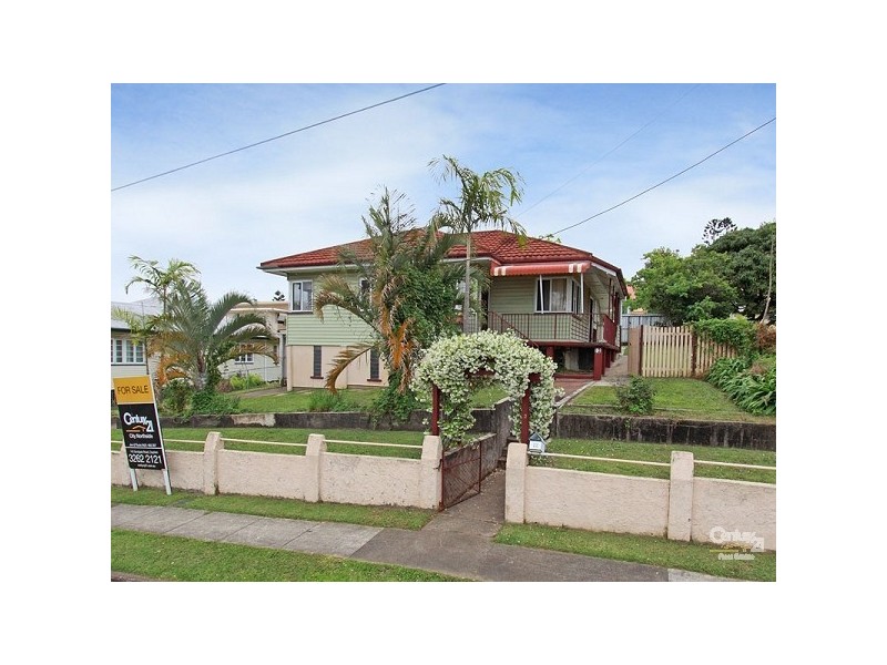 12 Dorrigo Street, Stafford Heights QLD 4053