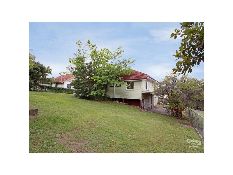 12 Dorrigo Street, Stafford Heights QLD 4053