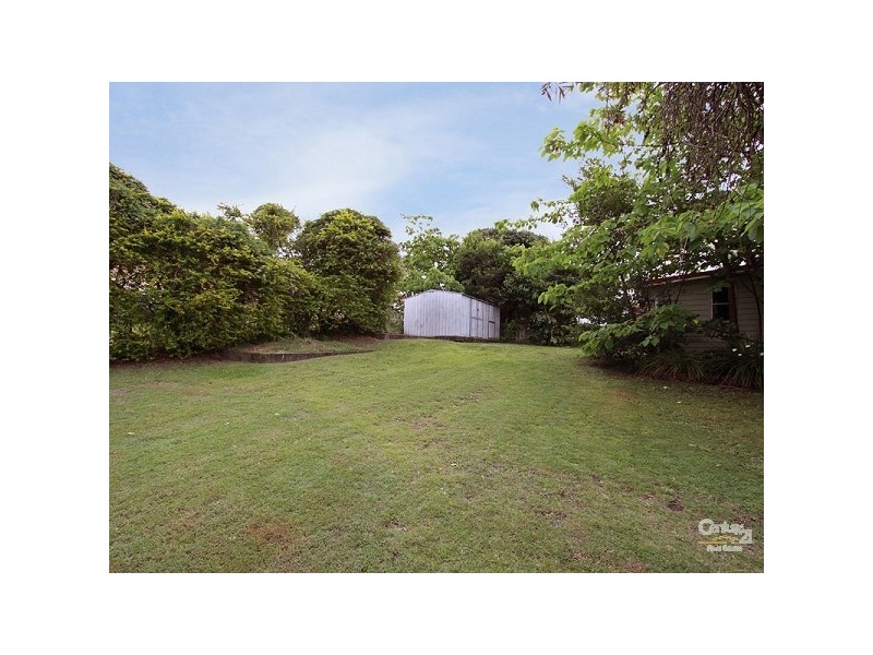 12 Dorrigo Street, Stafford Heights QLD 4053