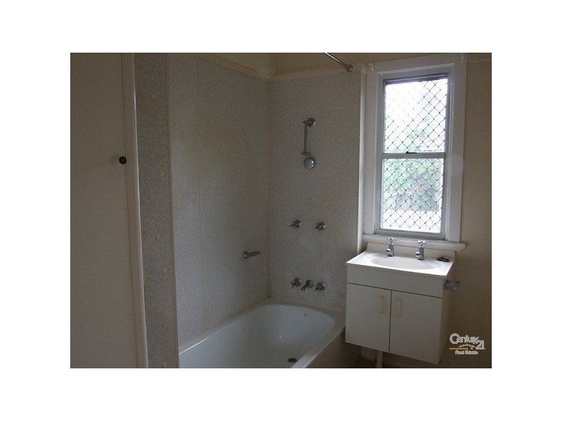 28 Nevitt Street, Stafford QLD 4053