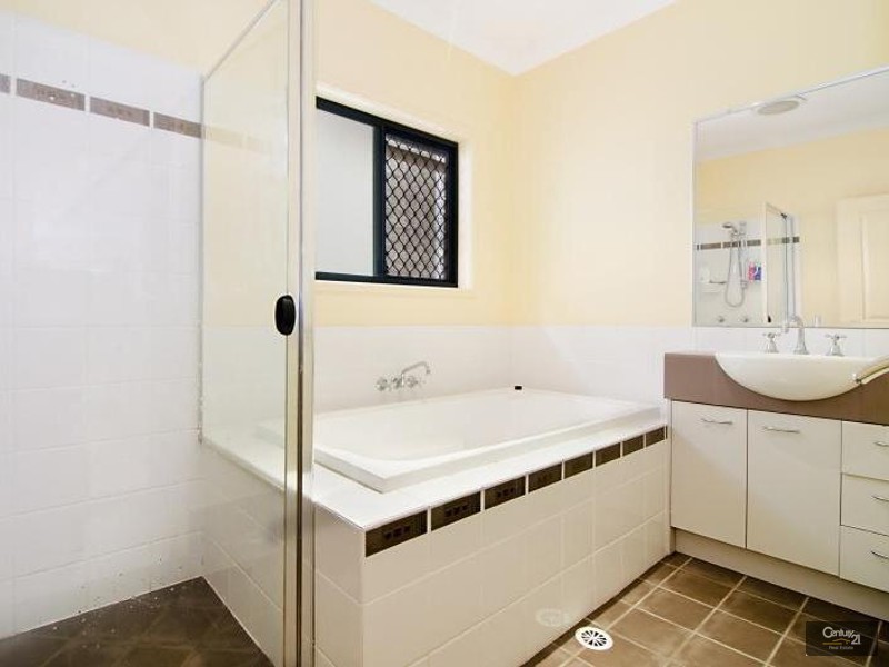 95 Clarke Street, Hendra QLD 4011