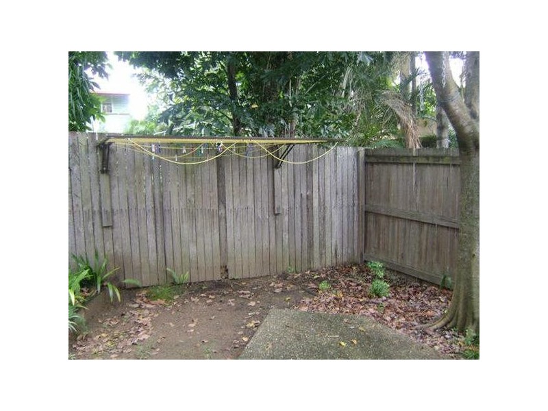 3/42  Surrey Street, Nundah QLD 4012