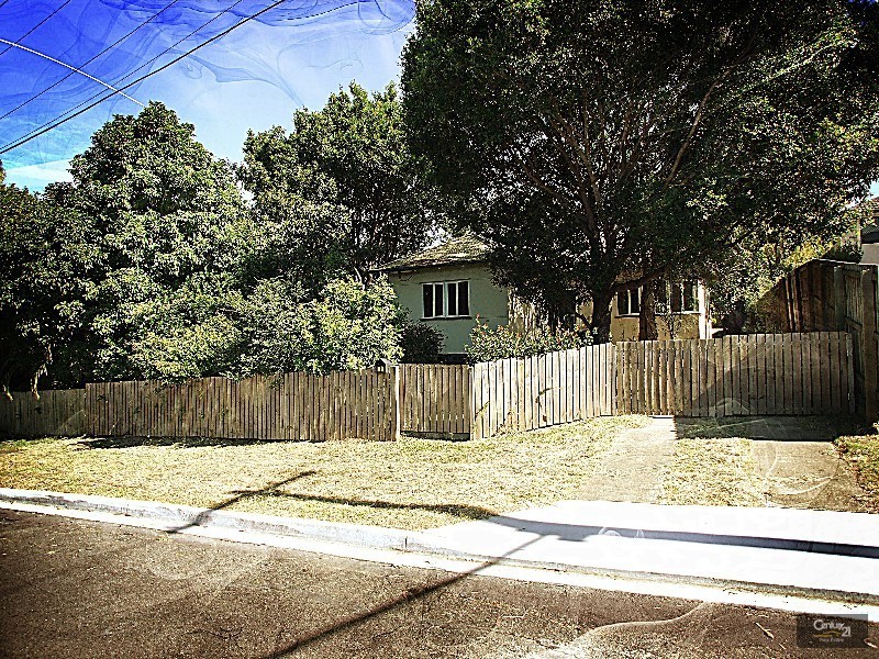 18 Yaralla Street, Chermside QLD 4032