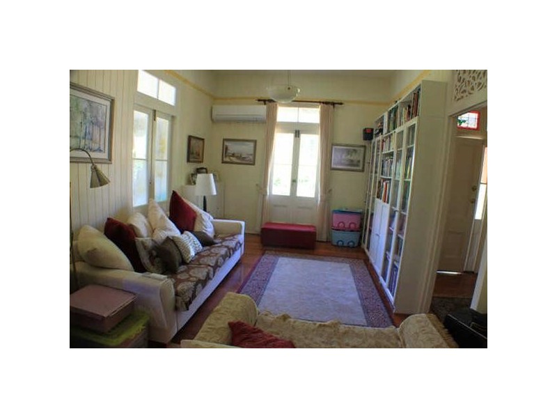 34  Barlow Street, Clayfield QLD 4011