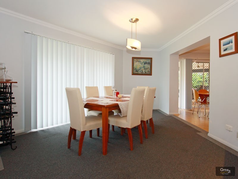 12 Pinehurst Court, Albany Creek QLD 4035