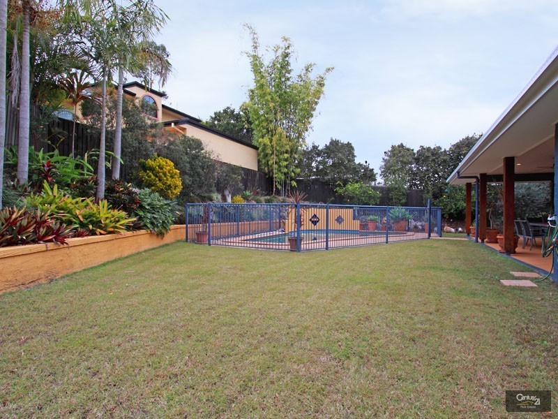 12 Pinehurst Court, Albany Creek QLD 4035