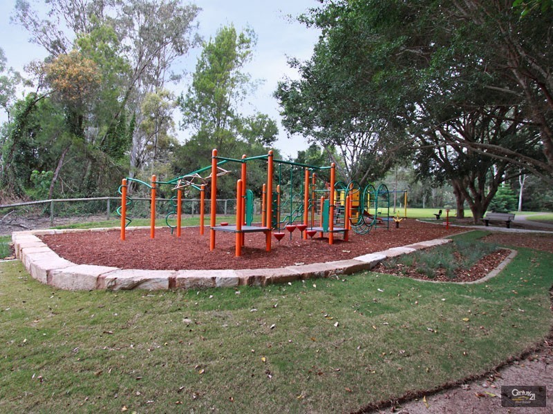 12 Pinehurst Court, Albany Creek QLD 4035