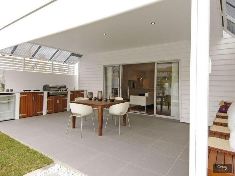 7 Amorosa Court, Eatons Hill QLD 4037