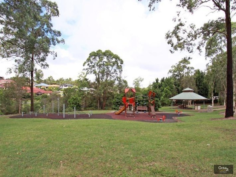 31 Brigadoon Crescent, Eatons Hill QLD 4037