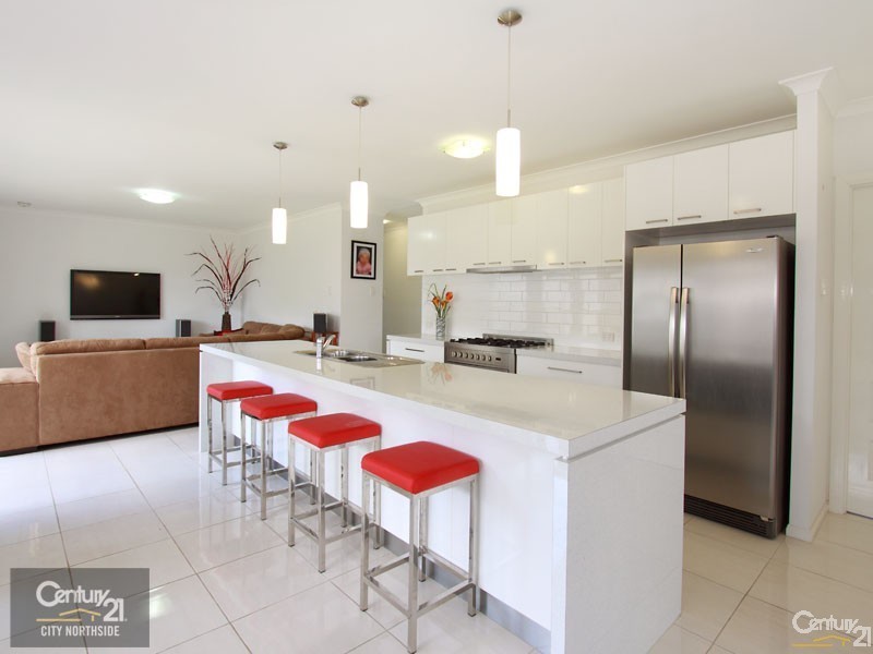 14 Elle Court, Cashmere QLD 4500