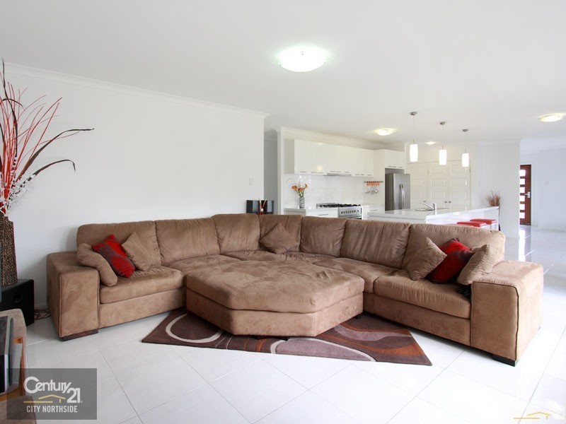 14 Elle Court, Cashmere QLD 4500