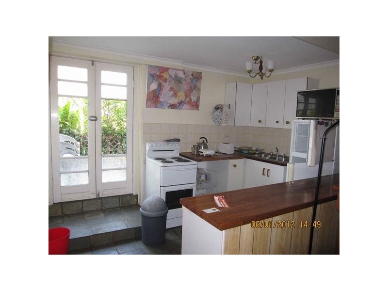 38  Fifth Avenue, St Lucia QLD 4067