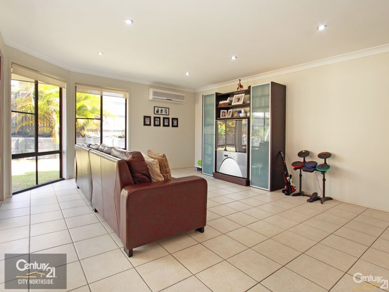 32 Meander Street, Warner QLD 4500