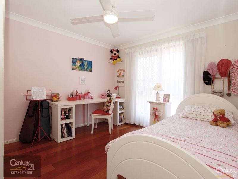 32 Meander Street, Warner QLD 4500