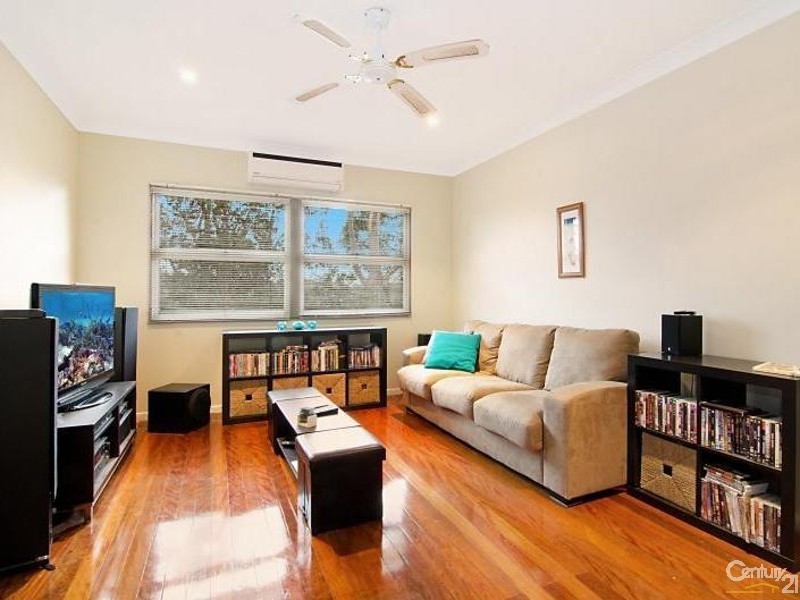 10 Cedarleigh Road, Kenmore QLD 4069